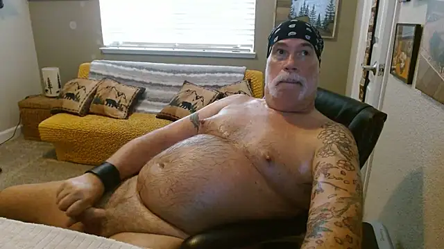 musclebearnips online show from 06-12-26, 10:07