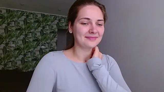 Olivia shine online show from 11-13-25, 05:22