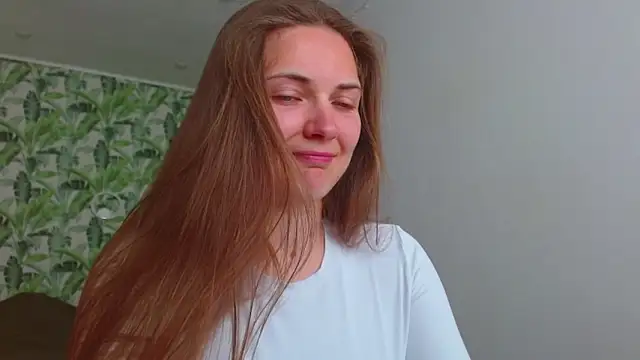 Snapshot of Olivia_shine chatting on 05-08-26, 04:27 Olivia shine online show from 05-08-26, 04:27