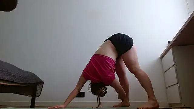 Olivia shine online show from 03-27-26, 08:26