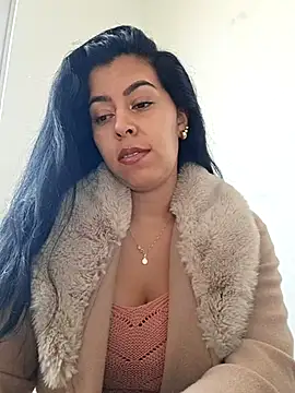 Snapshot of Emily_Wane chatting on 05-18-26, 05:18 Emily Wane online show from 05-18-26, 05:18