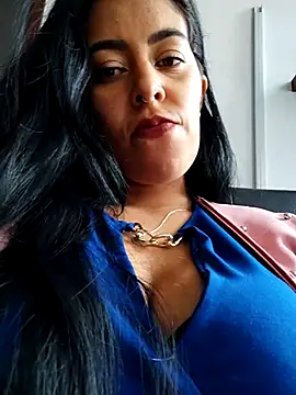 Emily Wane online show from 10-22-25, 04:39