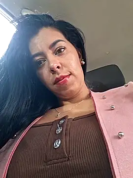 Snapshot of Emily_Wane chatting on 05-16-26, 05:12 Emily Wane online show from 05-16-26, 05:12
