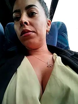 Snapshot of Emily_Wane chatting on 09-27-25, 04:13 Emily Wane online show from 09-27-25, 04:13