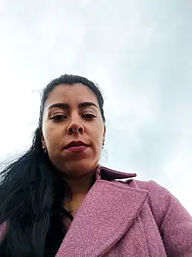 Snapshot of Emily_Wane chatting on 10-20-25, 05:02 Emily Wane online show from 10-20-25, 05:02