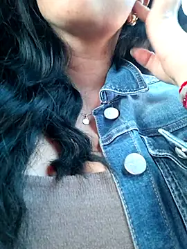 Snapshot of Emily_Wane chatting on 05-06-26, 05:39 Emily Wane online show from 05-06-26, 05:39