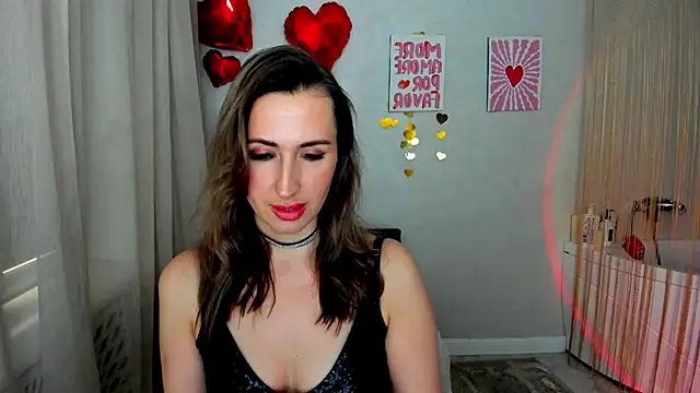 Snapshot of PassionGlow chatting on 02-19-26, 04:31 PassionGlow online show from 02-19-26, 04:31