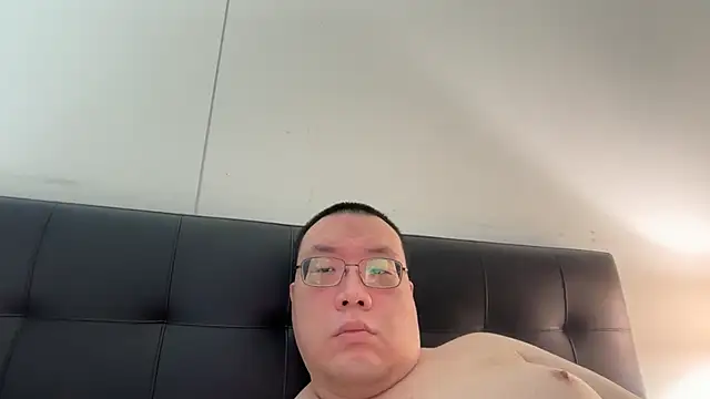 Snapshot of slaveasianboy chatting on 06-03-26, 12:17 slaveasianboy online show from 06-03-26, 12:17