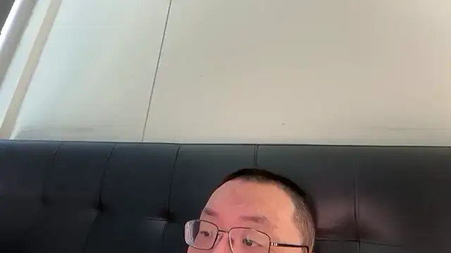 Snapshot of slaveasianboy chatting on 06-03-26, 02:33 slaveasianboy online show from 06-03-26, 02:33