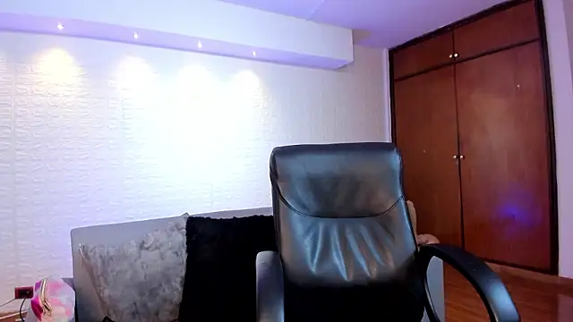 victoria mooree online show from 02-11-26, 03:01