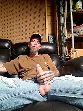 Snapshot of Sexadicks8184 chatting on 05-24-26, 05:35 Sexadicks8184 online show from 05-24-26, 05:35