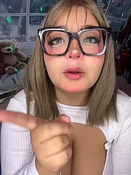 CharlotteMillers online show from 12-18-25, 02:49