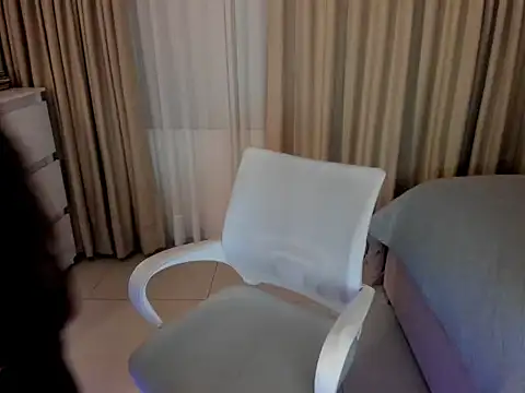 kiaraowen online show from 09-27-25, 01:45