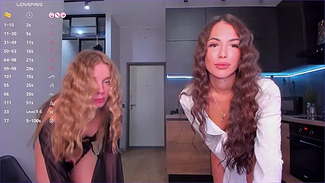 Snapshot of _Monic_ chatting on 01-09-25, 04:39 Monic online show from 01-09-25, 04:39