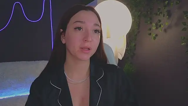 YasmineWest online show from 10-17-25, 01:42