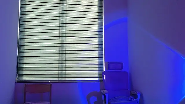 YasmineWest online show from 04-11-26, 12:18