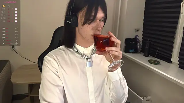 carthylovvve online show from 10-31-25, 04:36