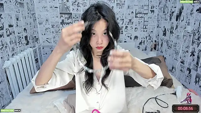 Snapshot of Minami_686 chatting on 10-14-25, 09:15 Minami 686 online show from 10-14-25, 09:15