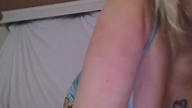 Snapshot of SexxxiLexiiii chatting on 06-06-26, 01:00 SexxxiLexiiii online show from 06-06-26, 01:00