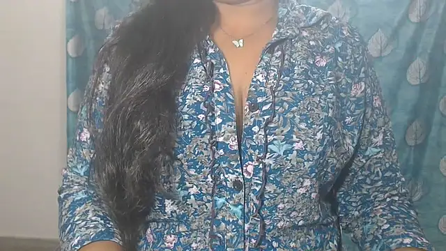 Snapshot of Sophia_your chatting on 06-08-26, 05:30 Sophia your online show from 06-08-26, 05:30