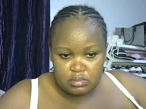Snapshot of Brizzy_dee chatting on 06-17-26, 07:13 Brizzy dee online show from 06-17-26, 07:13