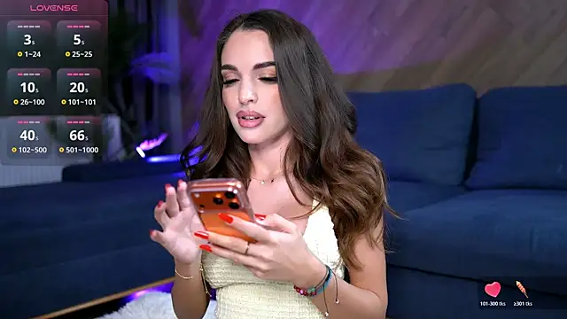 Snapshot of EsmeAinsley chatting on 12-18-25, 01:55 EsmeAinsley online show from 12-18-25, 01:55