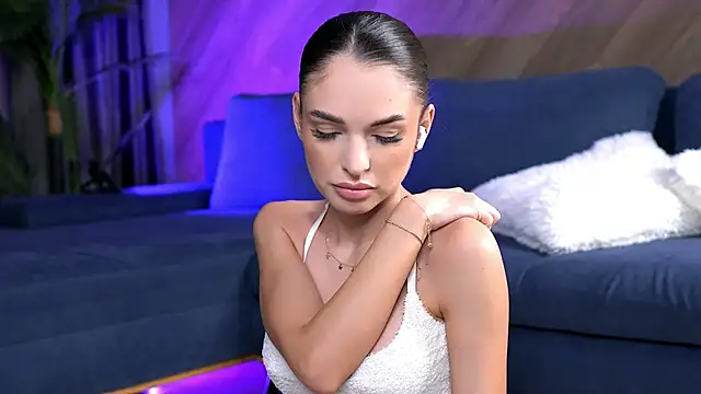 Snapshot of EsmeAinsley chatting on 09-25-25, 11:55 EsmeAinsley online show from 09-25-25, 11:55