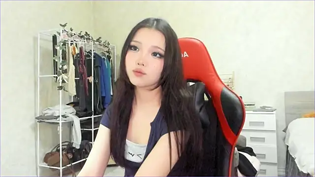 Snapshot of wastforu chatting on 04-27-26, 12:36 wastforu online show from 04-27-26, 12:36