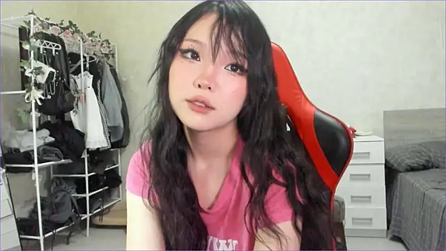 Snapshot of wastforu chatting on 06-26-26, 12:44 wastforu online show from 06-26-26, 12:44