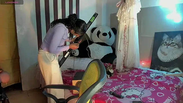 Lilithsabeth online show from 10-18-25, 08:11