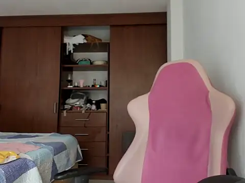 Lilithsabeth online show from 04-14-26, 08:03