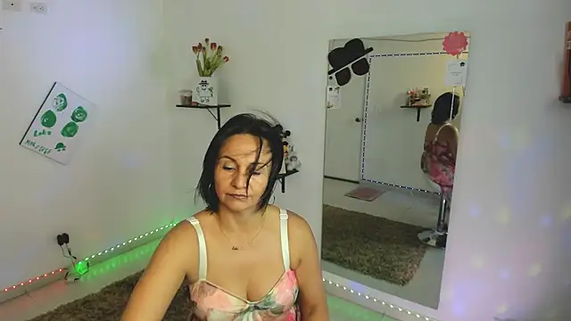 lollita 23  online show from 09-22-25, 08:26