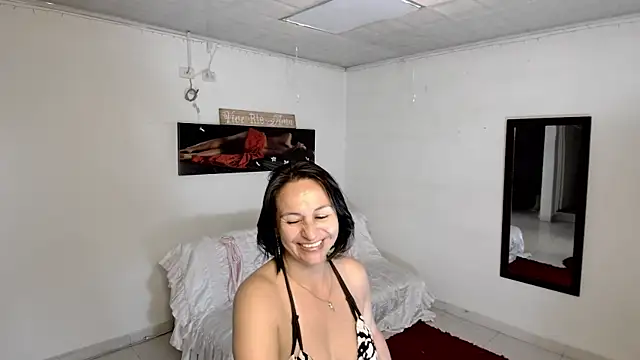 lollita 23  online show from 07-24-26, 06:59