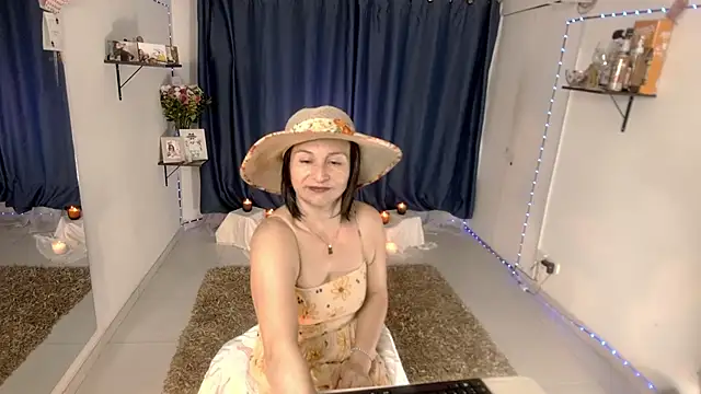 lollita 23  online show from 06-04-26, 08:57