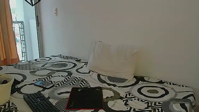 emiily morgan online show from 03-25-26, 03:55