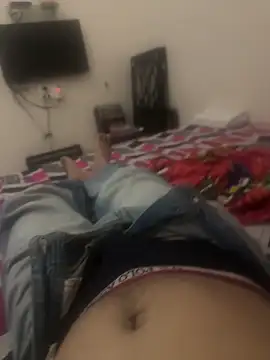 hornyguy271192 online show from 11-04-25, 06:01