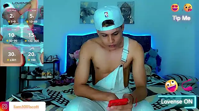 Liamscott  online show from 11-29-25, 09:15