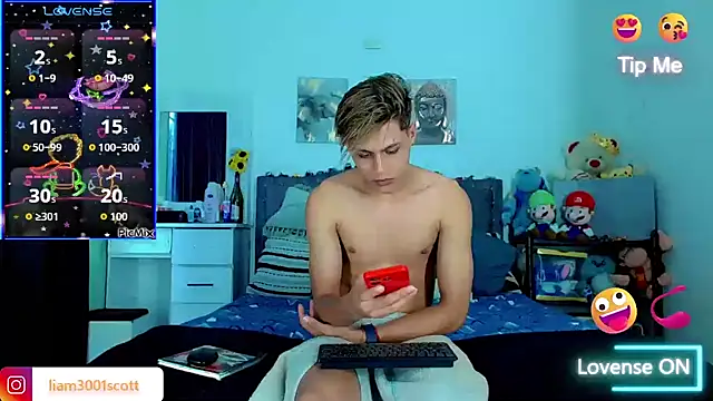 Liamscott  online show from 11-18-25, 08:34