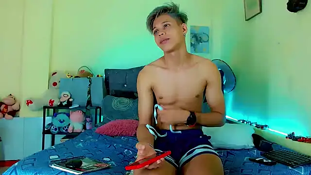 Liamscott  online show from 03-29-26, 08:10