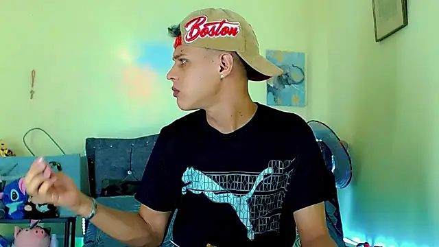 Liamscott  online show from 03-26-26, 09:13