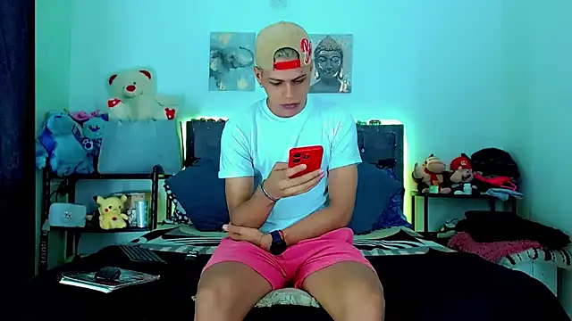 Liamscott  online show from 03-15-26, 06:37