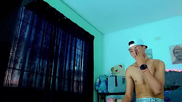 Liamscott  online show from 02-24-26, 09:48