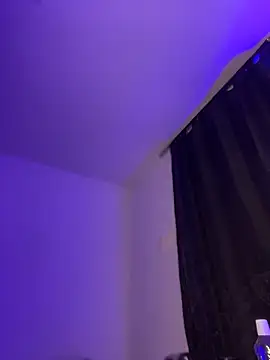 JulianaCastillo online show from 04-15-26, 09:37