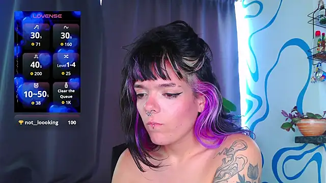 Snapshot of purple_em69 chatting on 09-09-25, 06:06 purple em69 online show from 09-09-25, 06:06