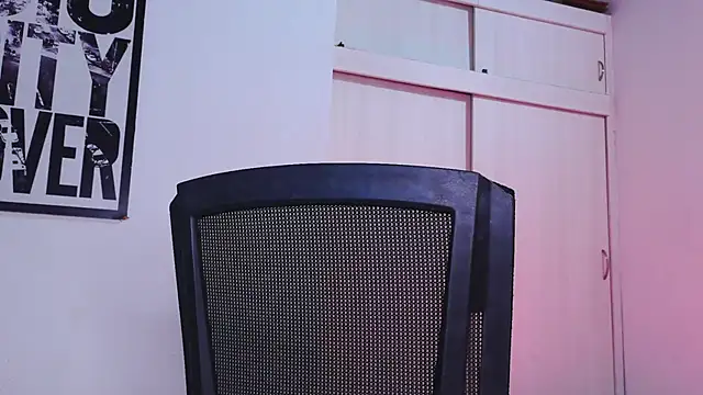 purple em69 online show from 10-30-25, 04:00