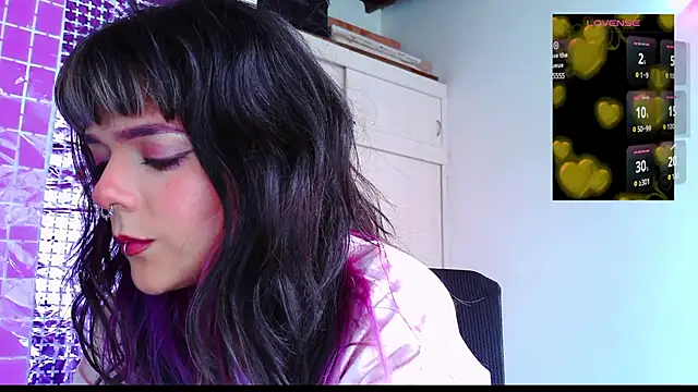 Snapshot of purple_em69 chatting on 03-03-25, 06:35 purple em69 online show from 03-03-25, 06:35