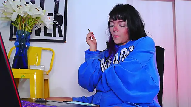 purple em69 online show from 11-16-25, 06:51