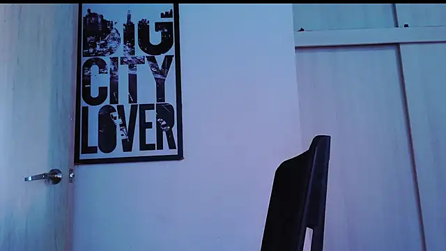 Snapshot of purple_em69 chatting on 02-05-26, 02:13 purple em69 online show from 02-05-26, 02:13