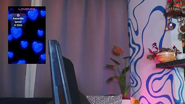 Snapshot of purple_em69 chatting on 09-09-25, 06:01 purple em69 online show from 09-09-25, 06:01
