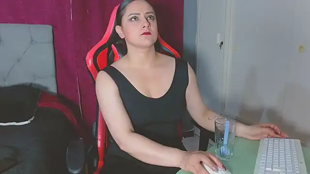 Noamartin  online show from 10-10-25, 02:01